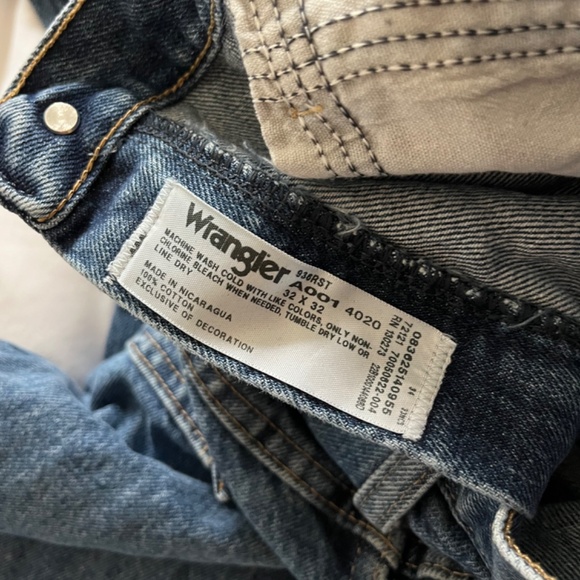 Wrangler Jeans - Picture 3 of 3
